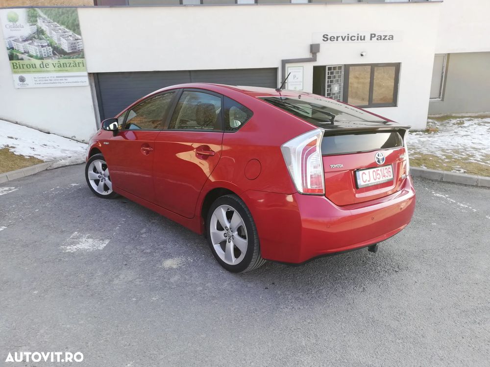 Toyota Prius - 4
