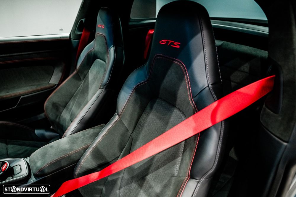Porsche 911 (992) Targa 4 GTS - 21