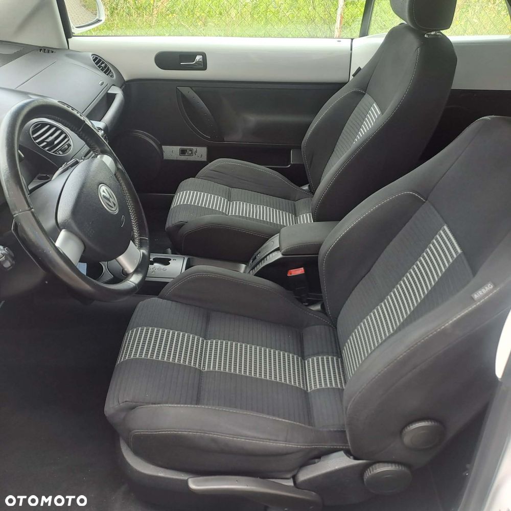 Volkswagen New Beetle 2.0 - 19