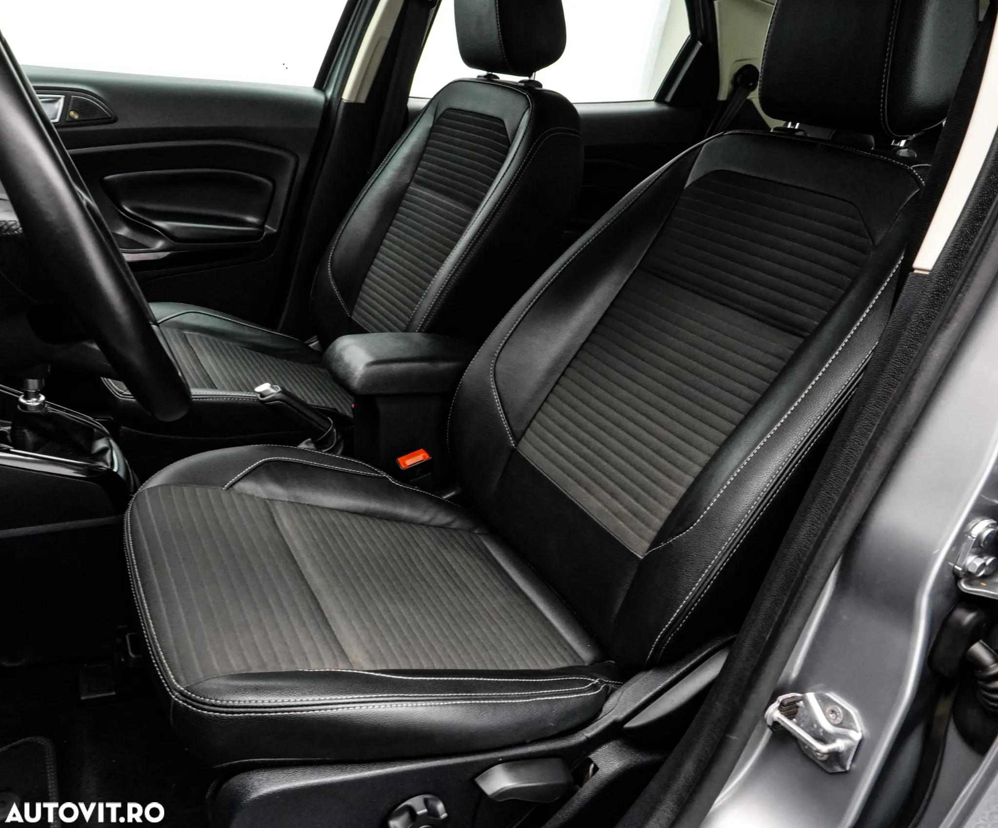 Ford EcoSport 1.0 EcoBoost Titanium - 14