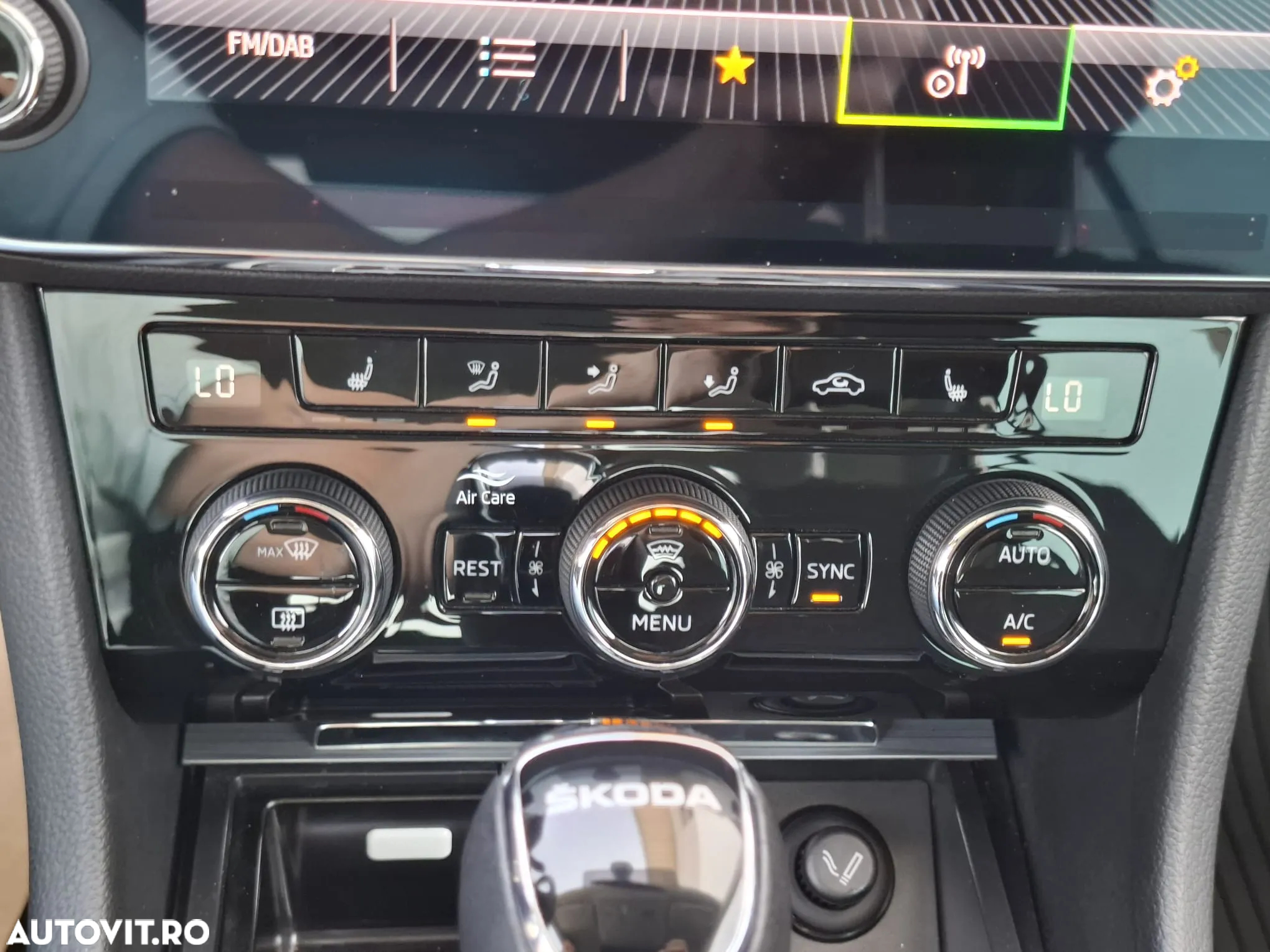 Skoda Superb 2.0 TDI DSG Ambition - 19