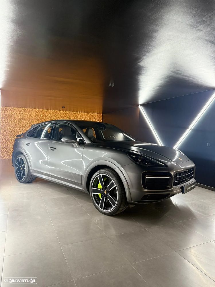 Porsche Cayenne Coupé Turbo S E-Hybrid - 9