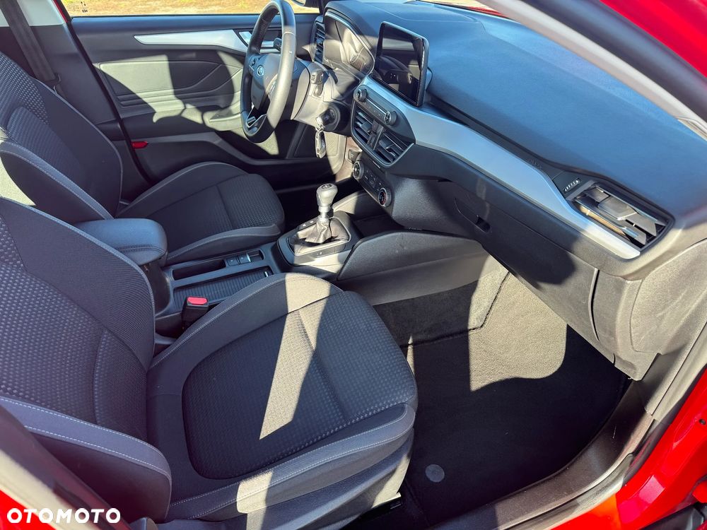 Ford Focus 1.5 EcoBlue Start-Stopp-System TITANIUM DESIGN - 19