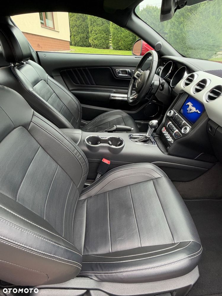 Ford Mustang 5.0 V8 GT - 17