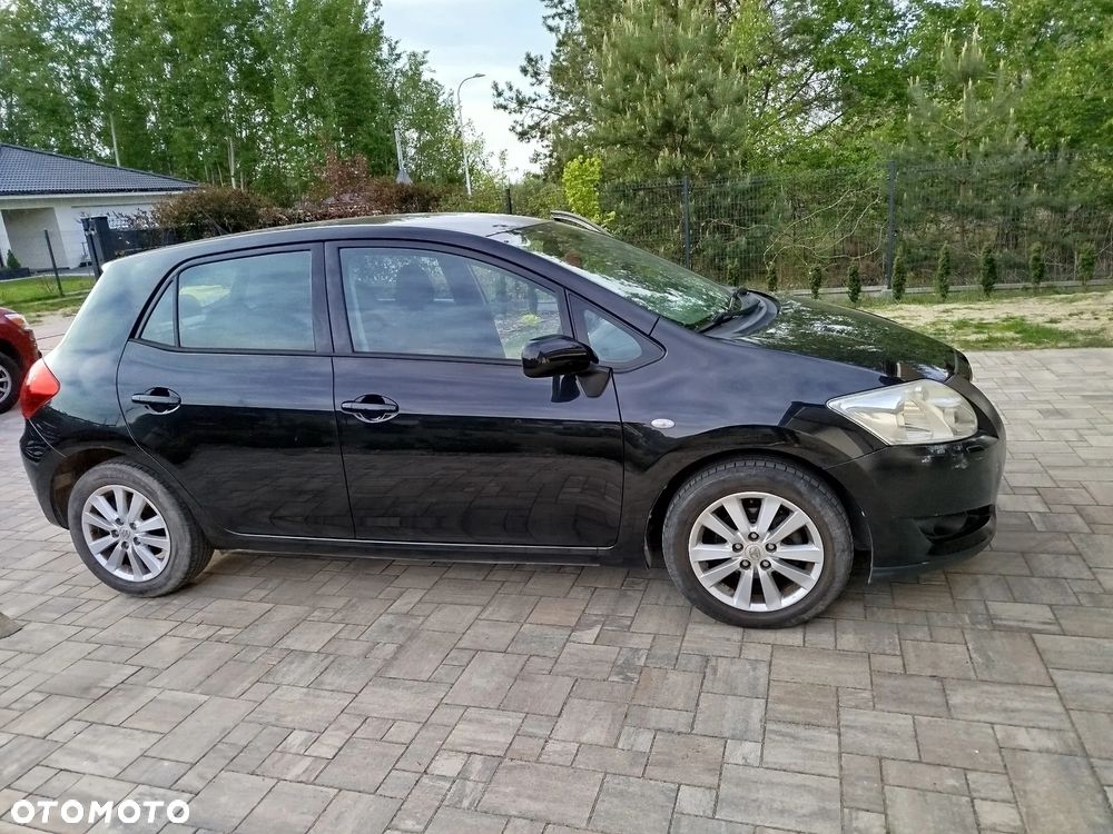 Toyota Auris - 1
