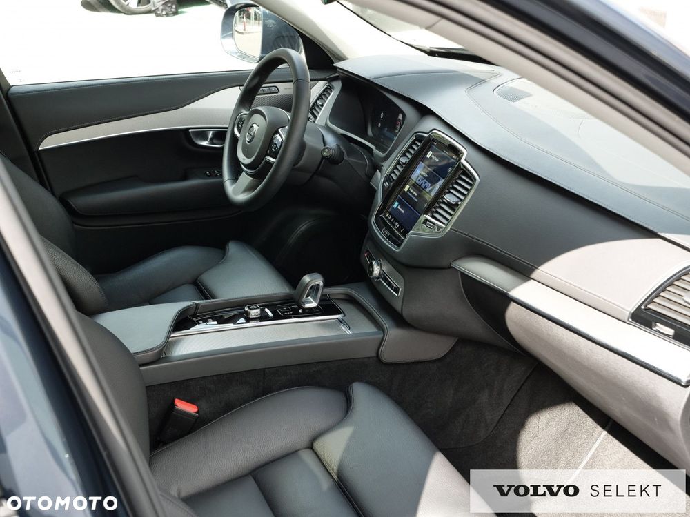 Volvo XC 90 - 32