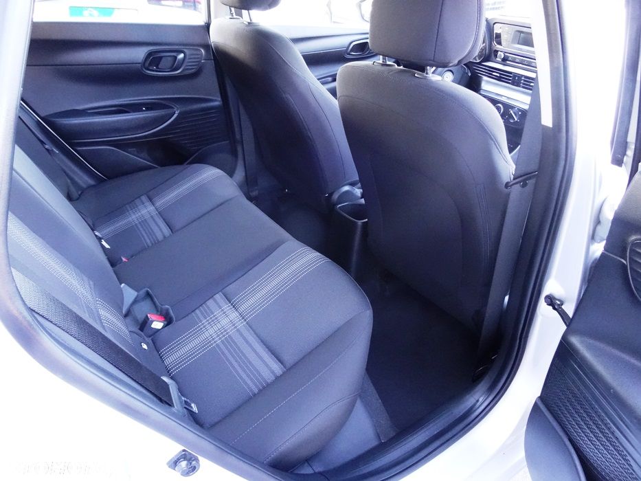 Hyundai i20 1.2 Pure - 13