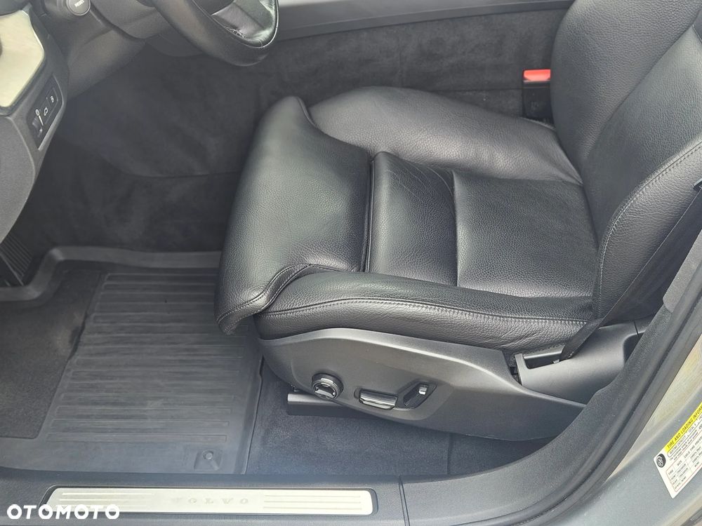 Volvo XC 60 - 22