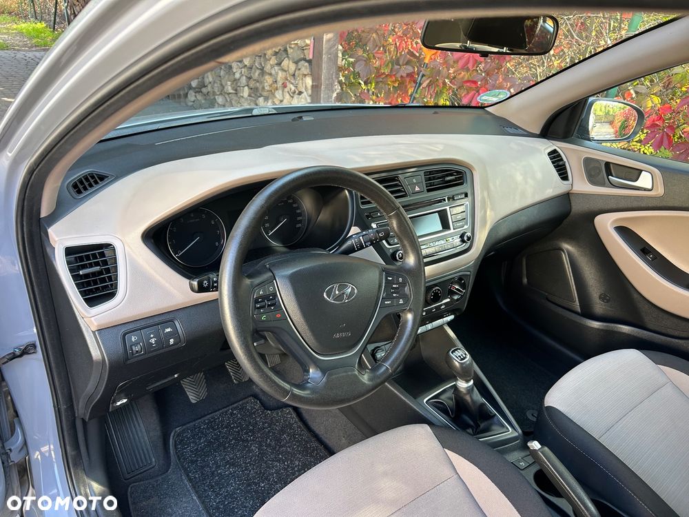 Hyundai i20 1.2 Trend - 18