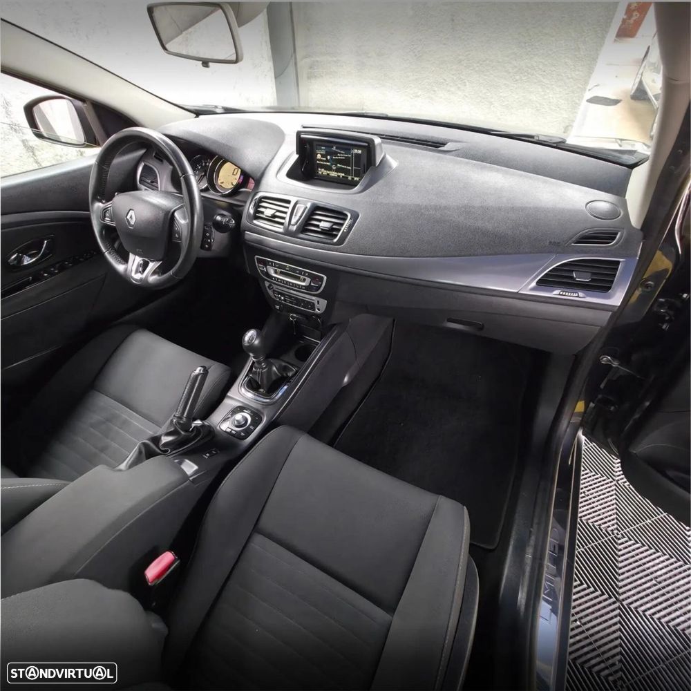 Renault Mégane Sport Tourer - 27