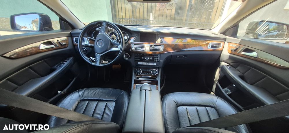 Mercedes-Benz CLS - 6