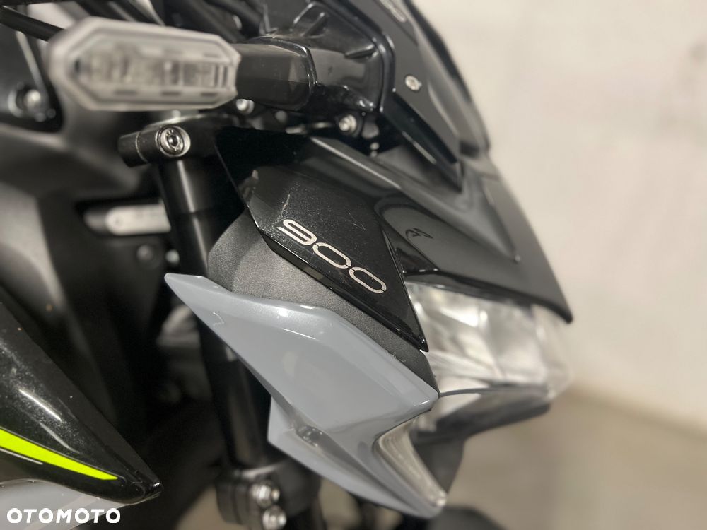 Kawasaki Z 900 - 8