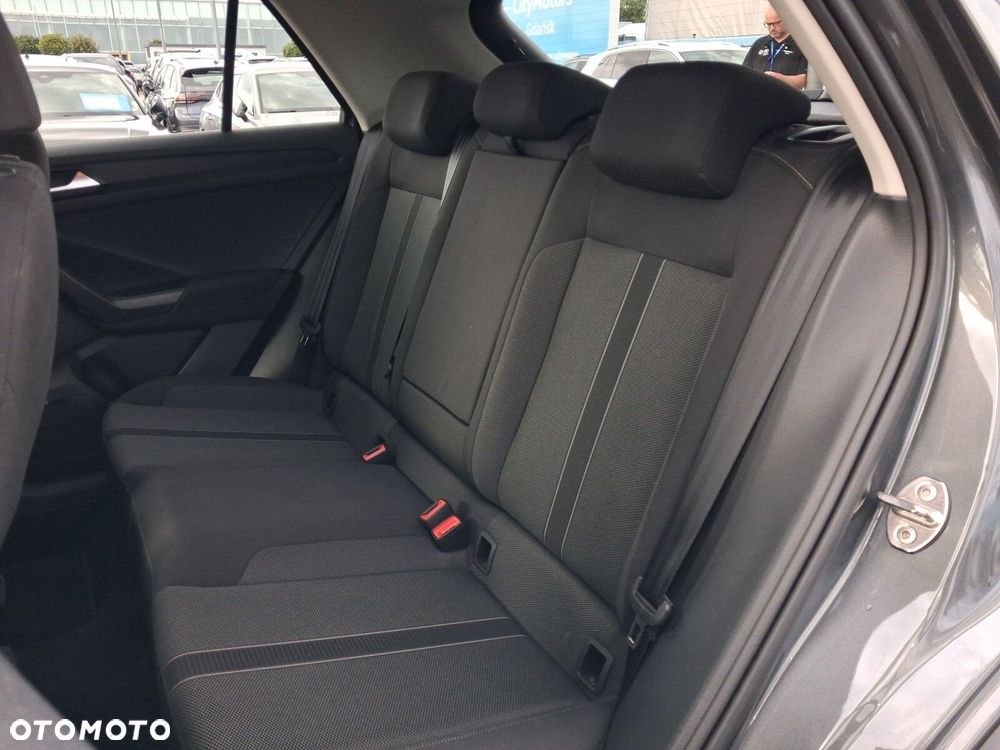 Volkswagen T-Roc 1.5 TSI Life - 24