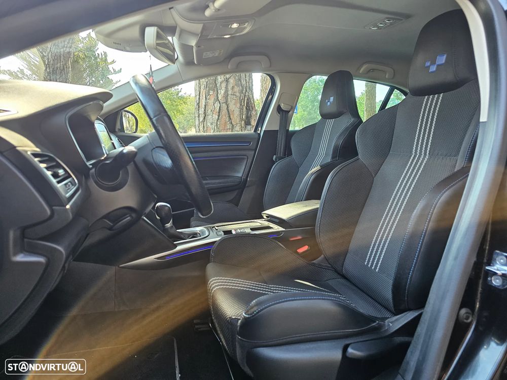 Renault Mégane 1.2 TCE GT Line EDC - 10