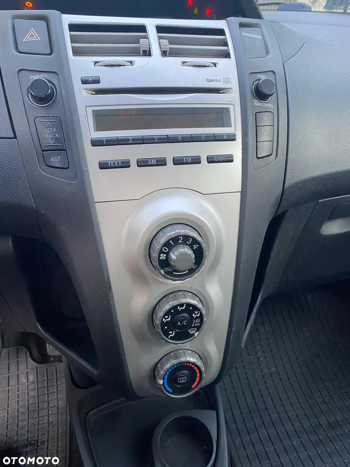Toyota Yaris 1.0 Entry - 7