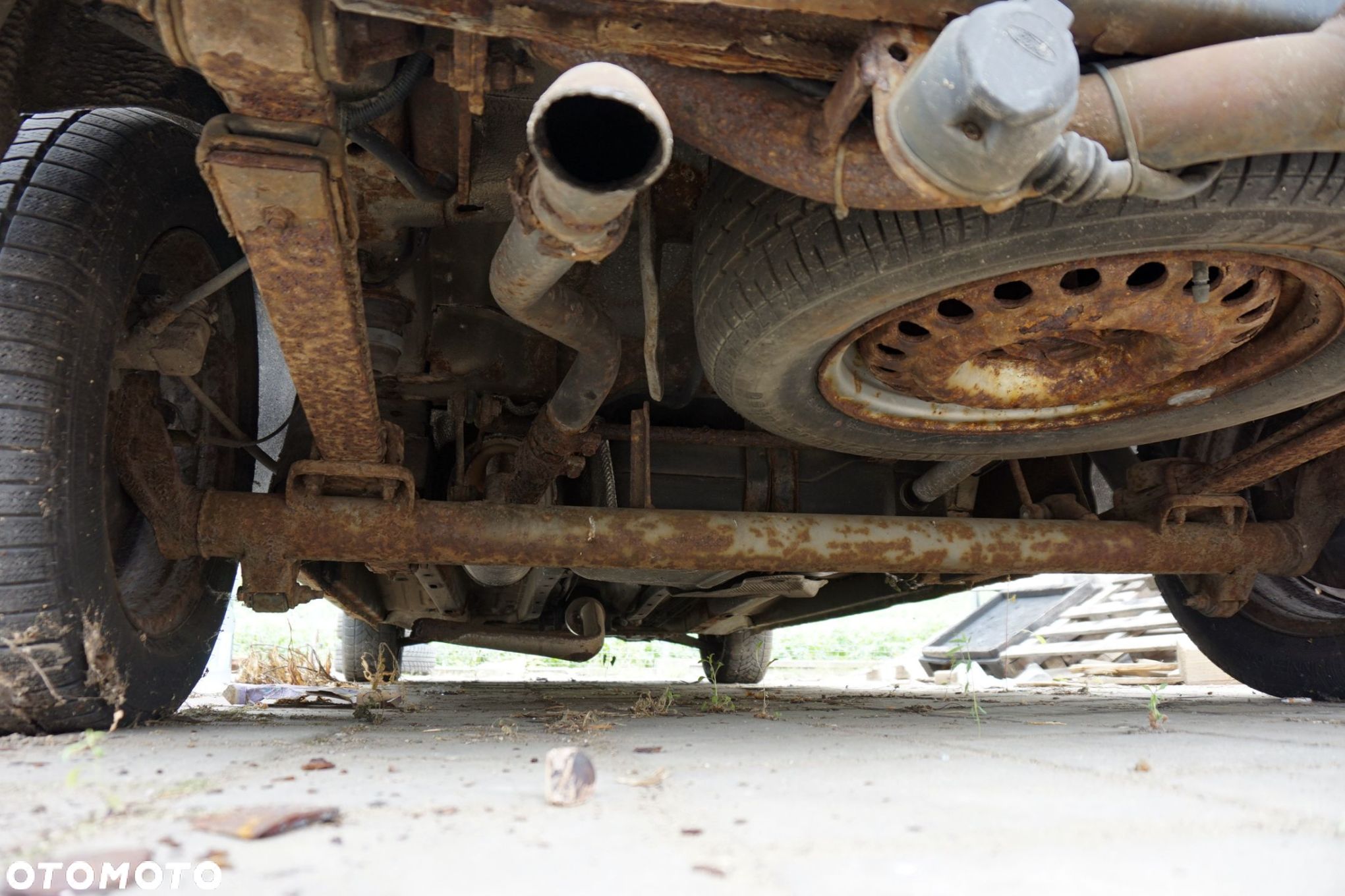 WINDA MOCOWANIE KOŁA ZAPASOWEGO TURNEO TRANSIT CONNECT I MK1  FORD 2002-2013 - 1