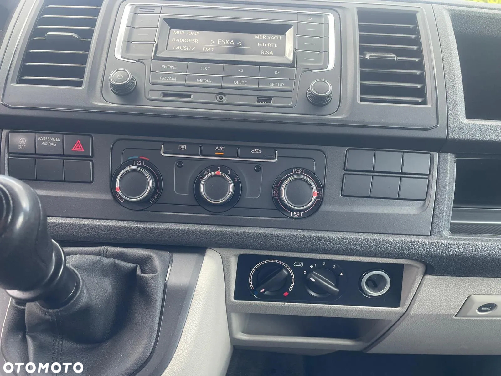 Volkswagen Transporter - 22
