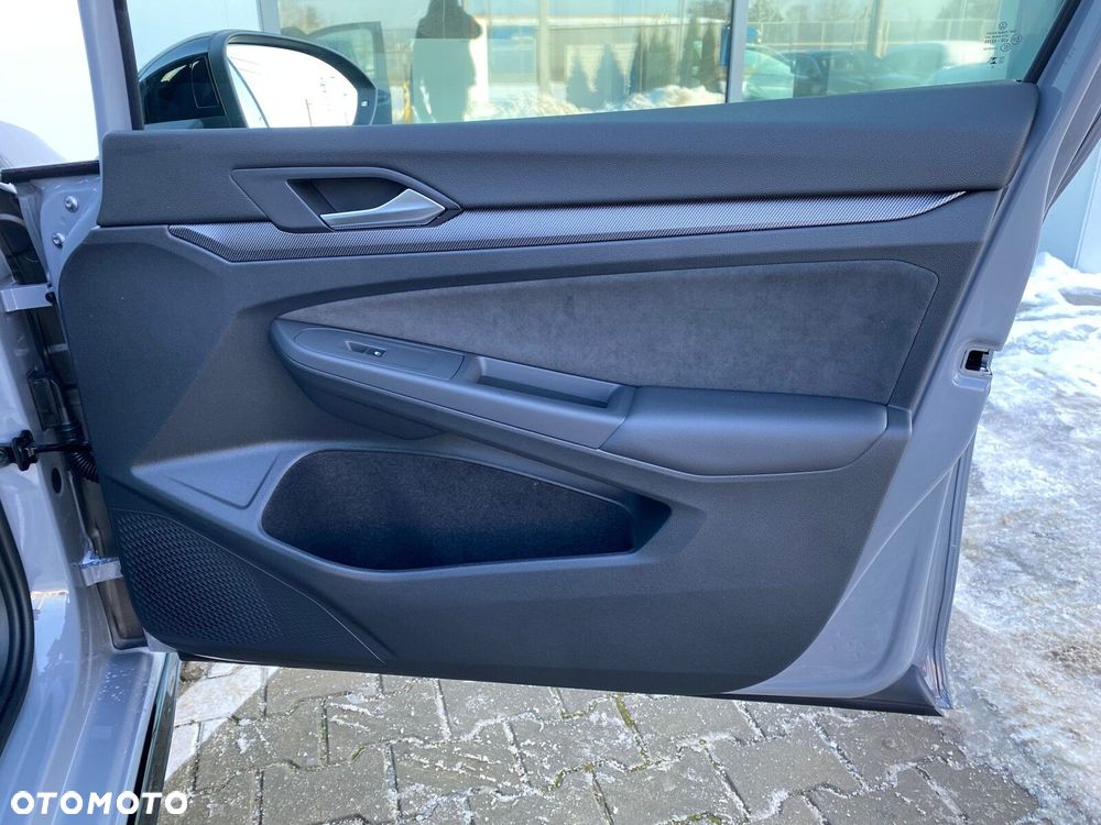 Volkswagen Golf Variant - 18