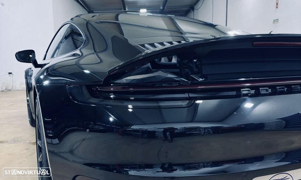 Porsche 911 Série F - 10