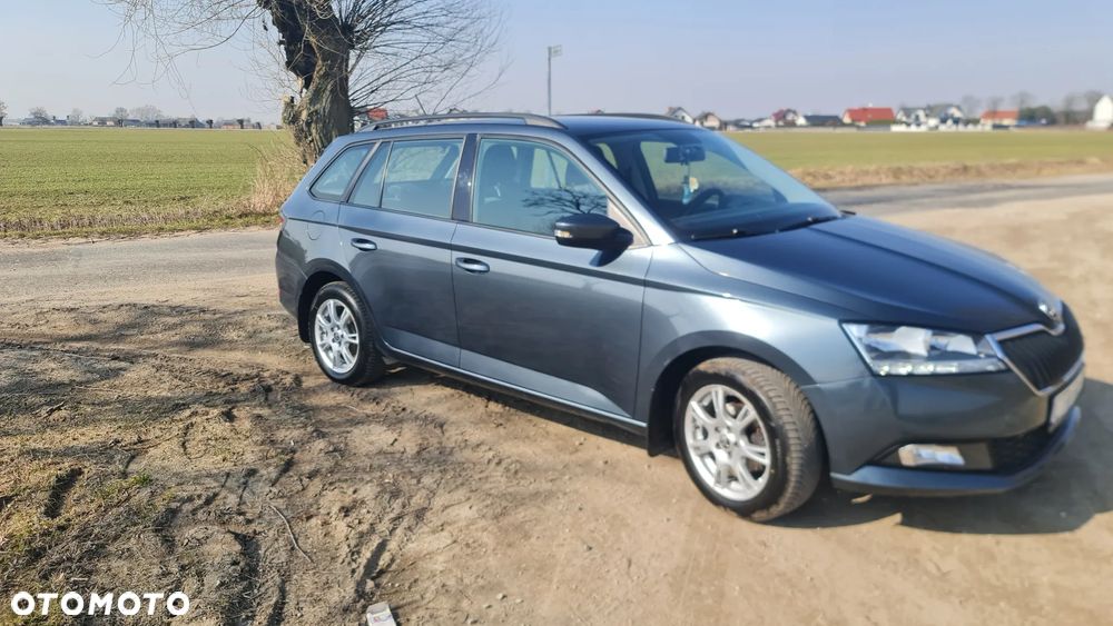 Skoda Fabia 1.0 TSI Active - 2
