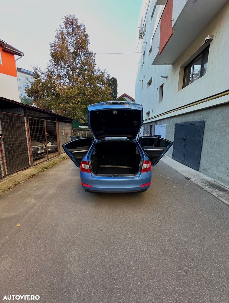 Skoda Octavia 2.0 TDI STYLE - 5