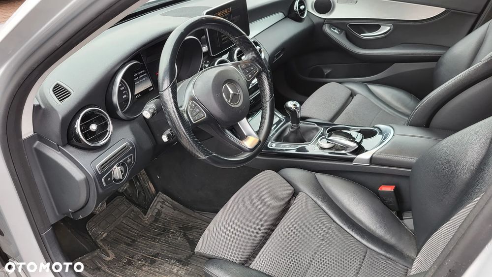 Mercedes-Benz Klasa C 180 (BlueEFFICIENCY) Avantgarde - 5