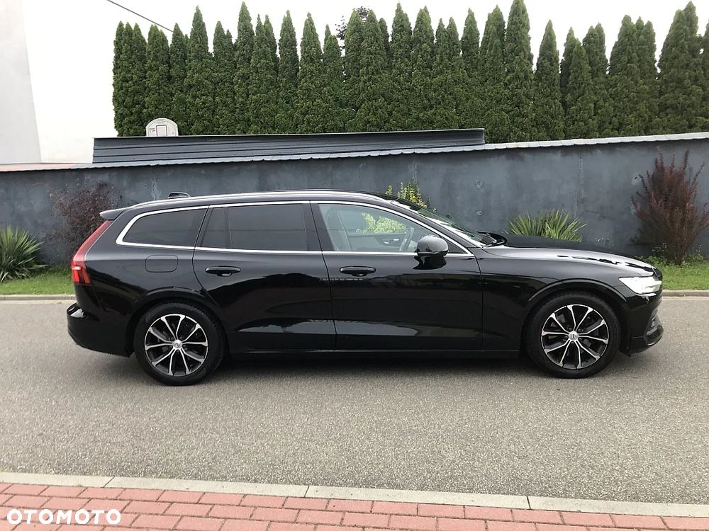 Volvo V60 B4 D Momentum Pro - 4