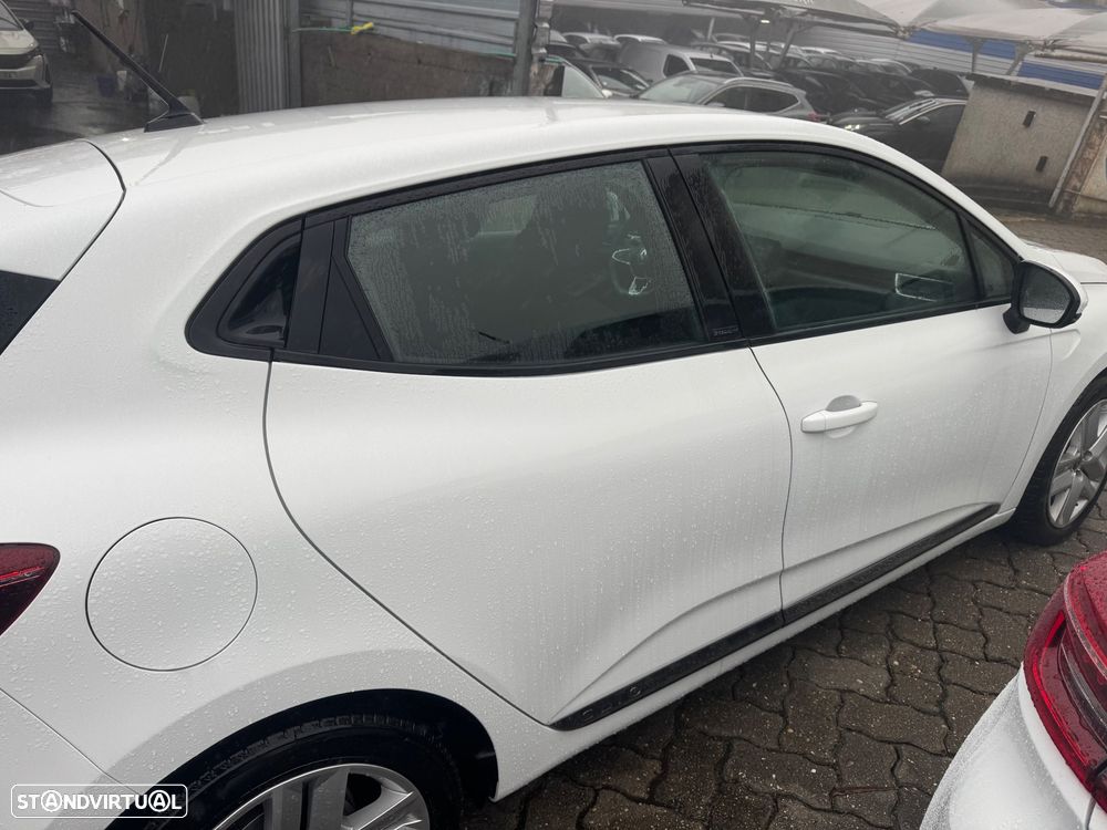 Renault Clio 1.6 E-Tech Intens - 3