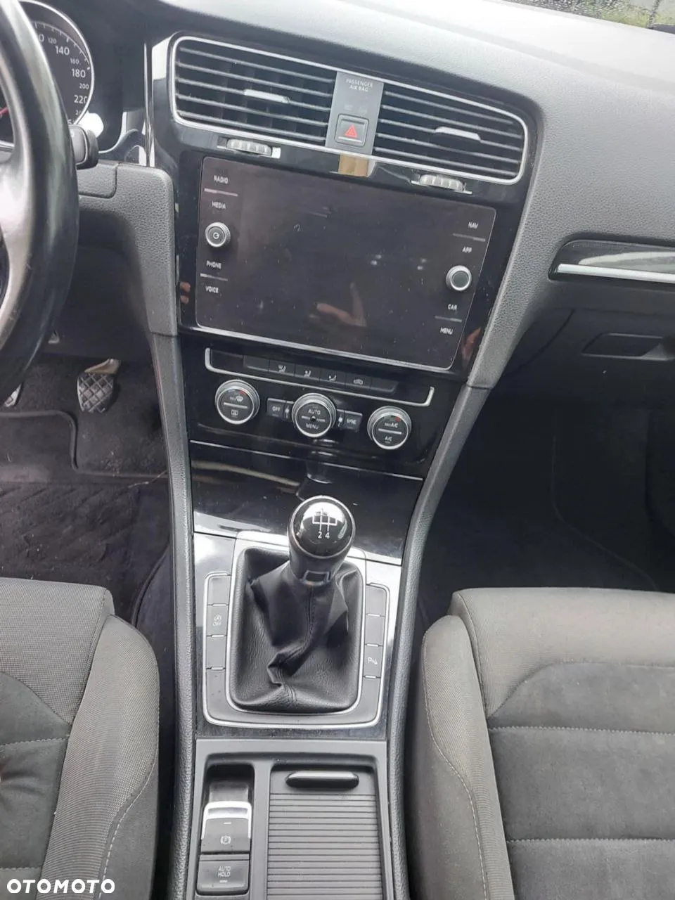 Volkswagen Golf - 14