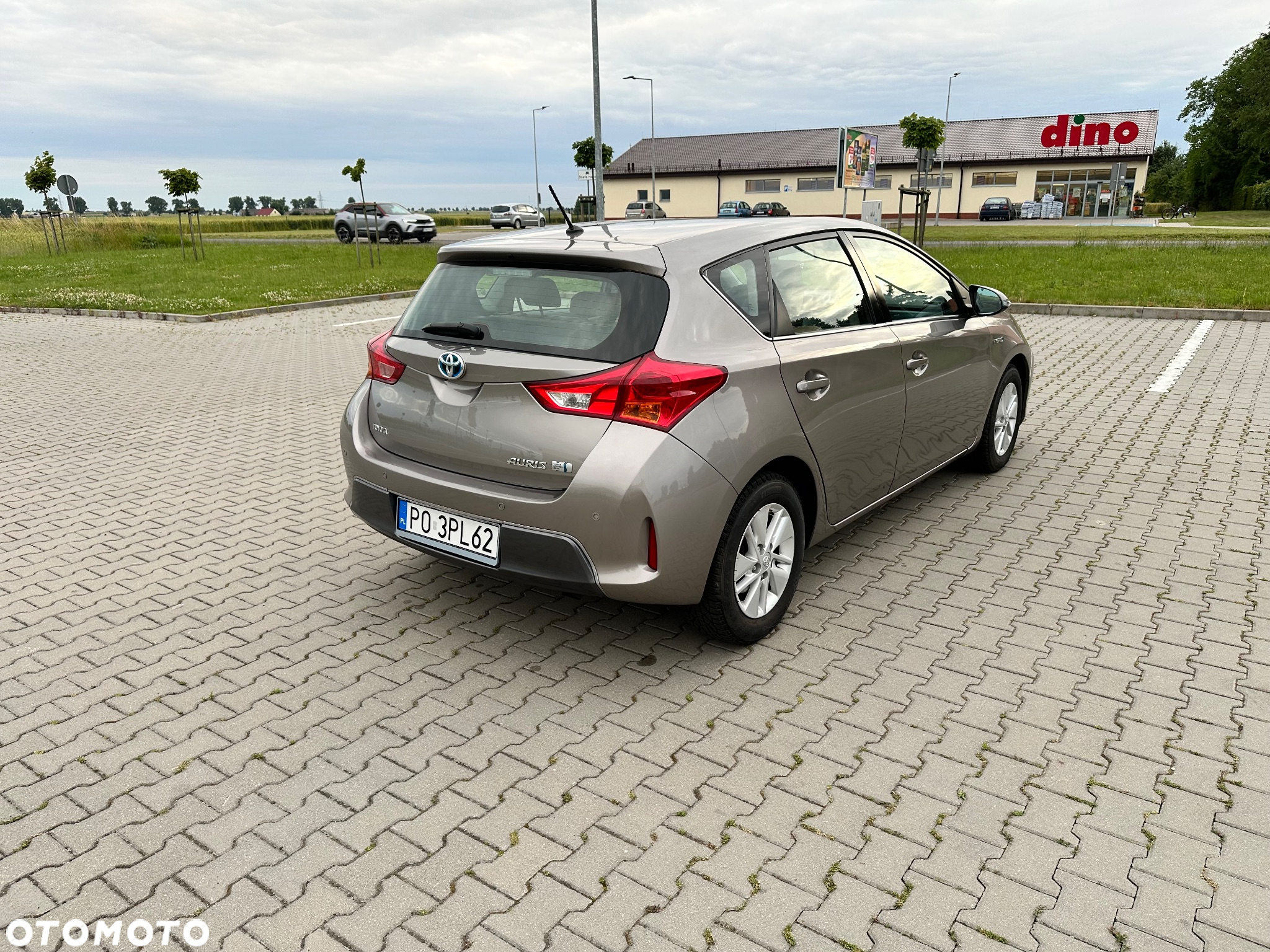 Toyota Auris Hybrid 135 Prestige - 2