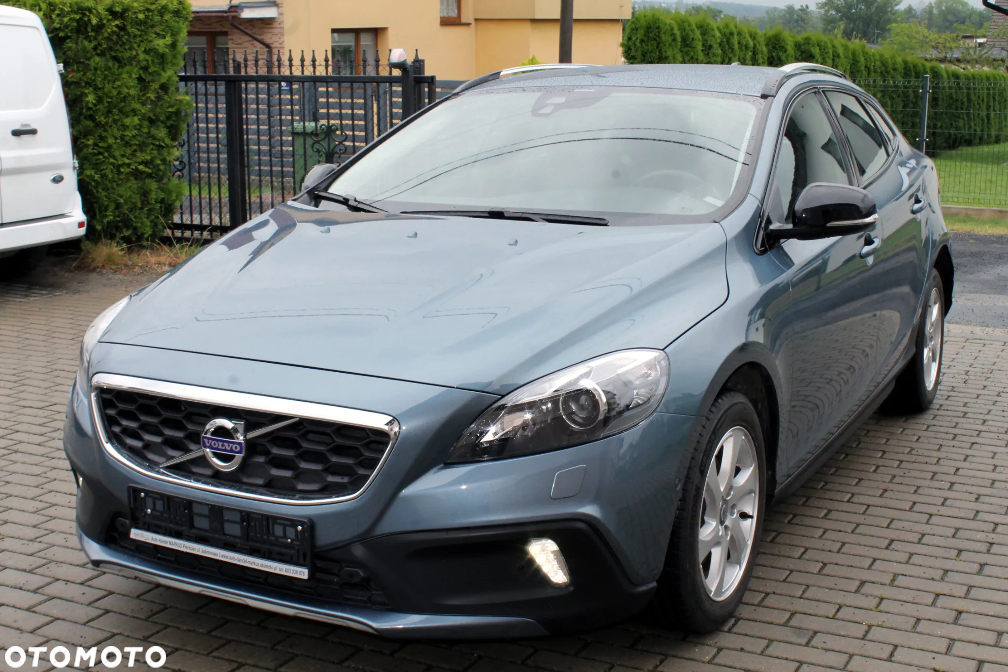 Volvo V40 Cross Country D2 Momentum - 2
