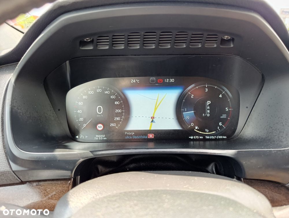 Volvo XC 90 - 9