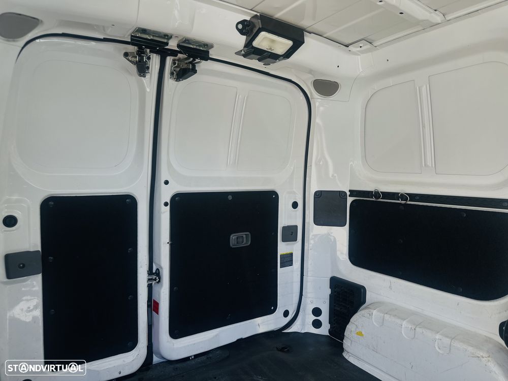 Nissan e-nv200 - 20