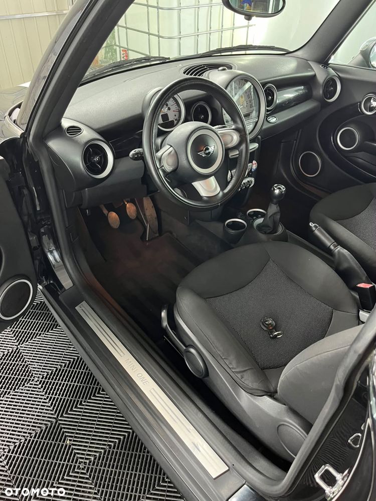 MINI ONE - 7