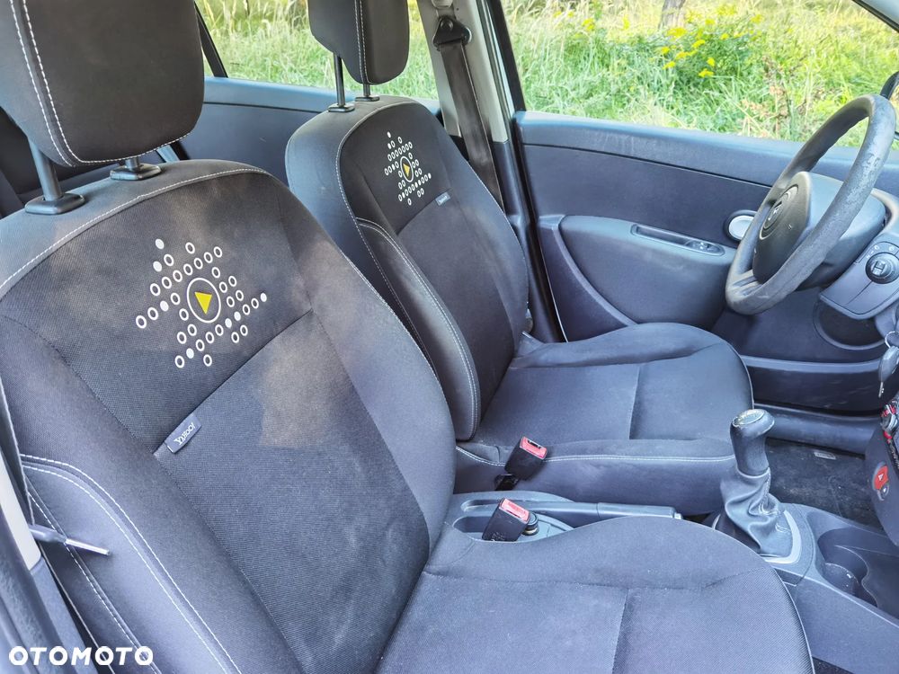 Renault Clio 1.2 16V 75 Dynamique - 5