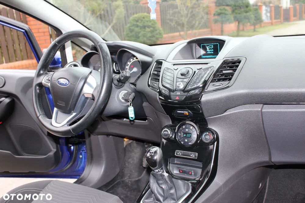 Ford Fiesta 1.0 EcoBoost STart-Stop ST-LINE - 23
