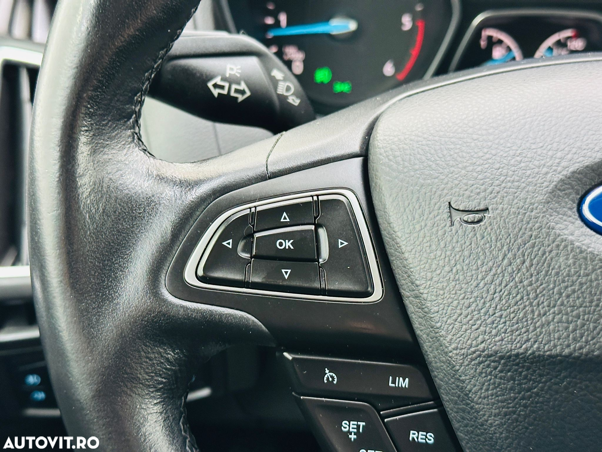 Ford Focus - 31
