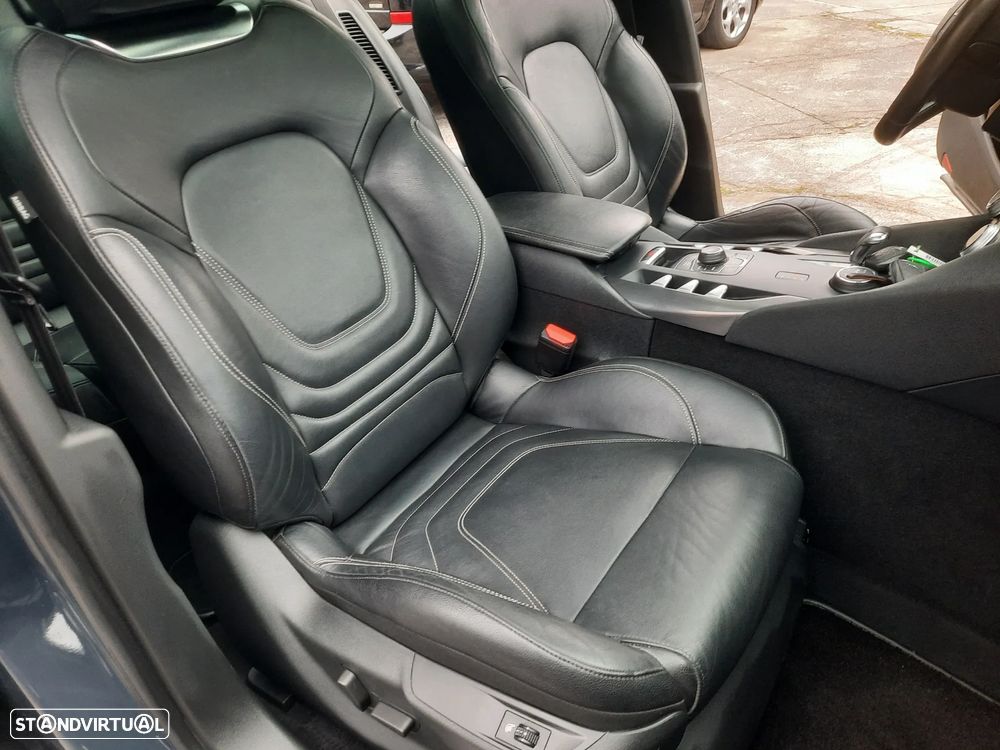 Citroën DS5 2.0 HDi Hy4 So Chic CMP6 88g - 34