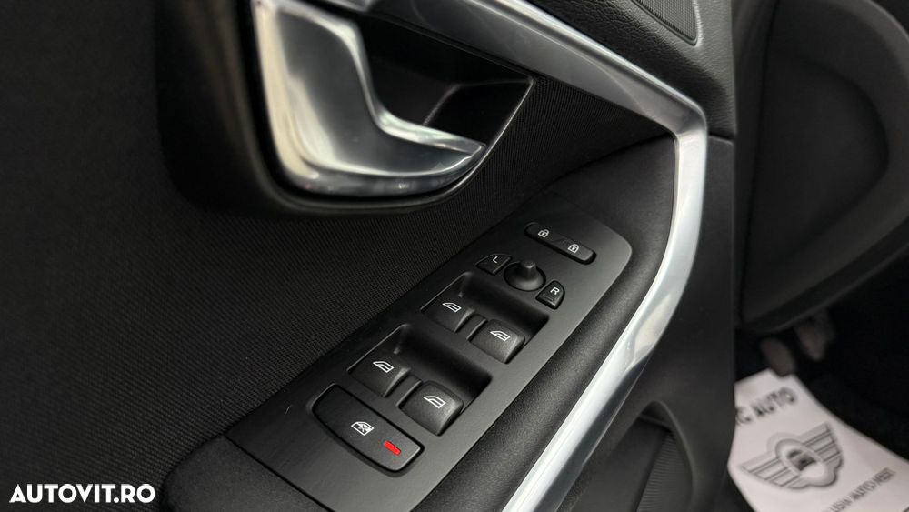 Volvo V40 T2 - 22