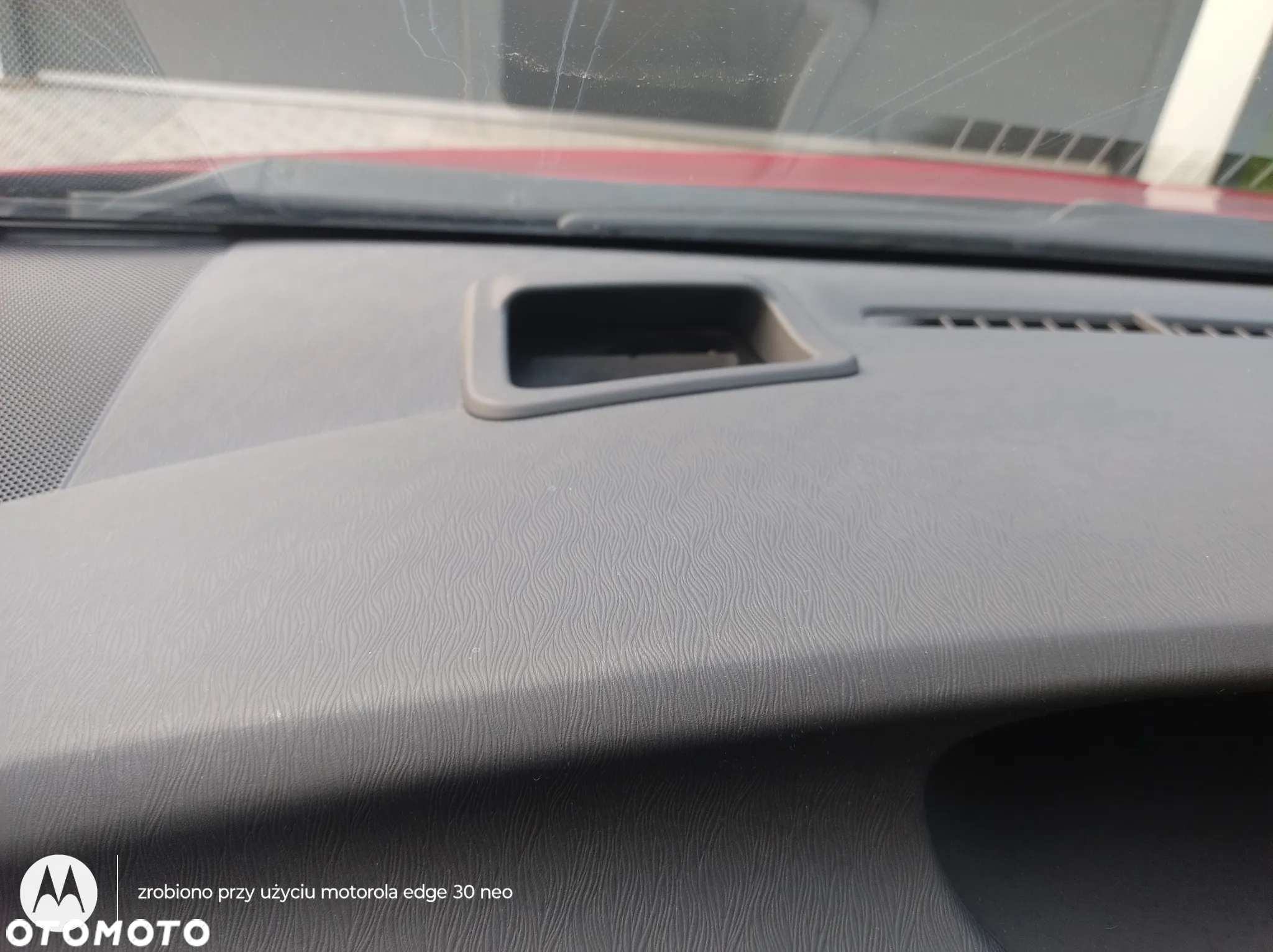Toyota Prius 1.8 Hybrid Premium - 31