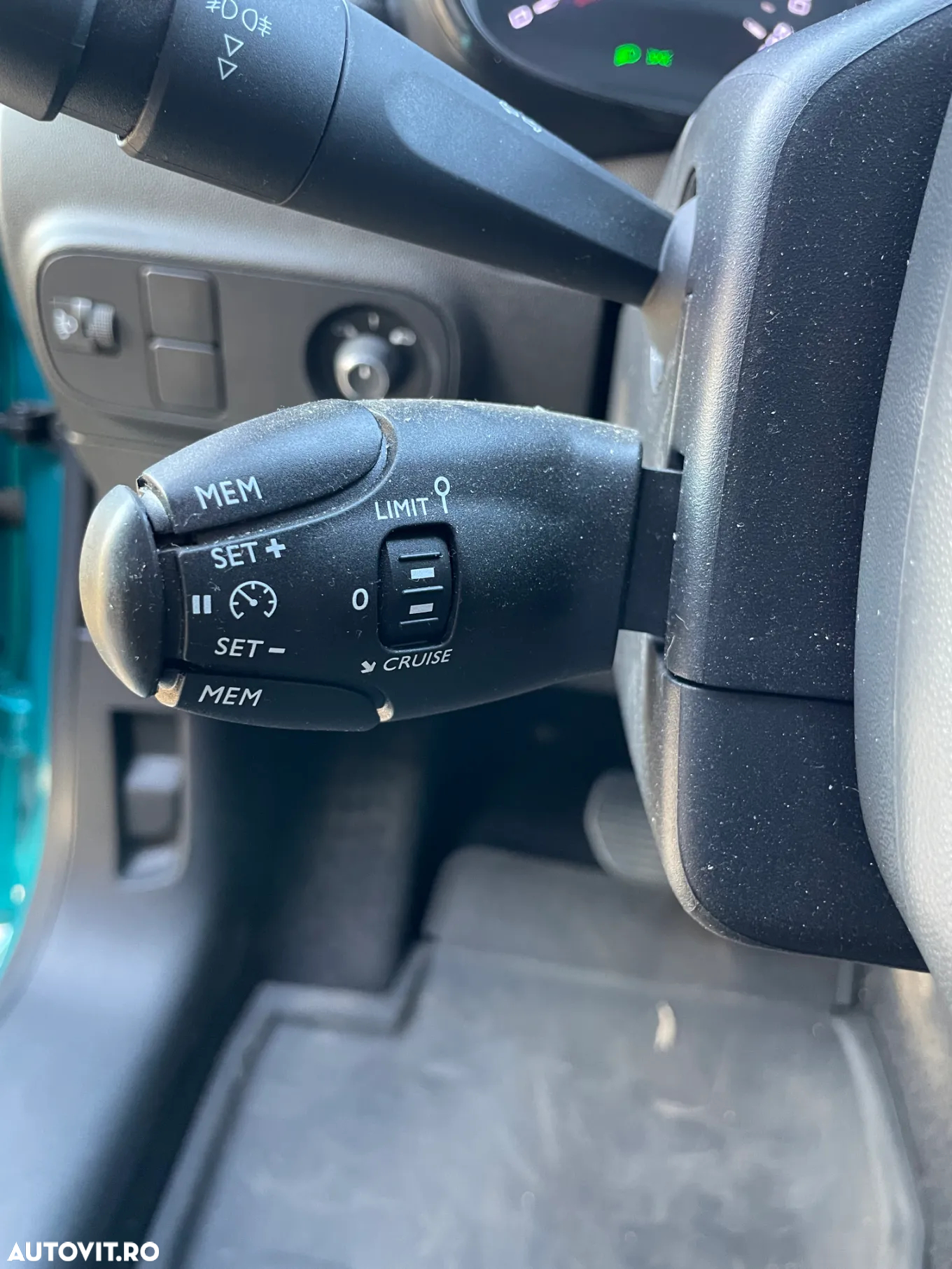 Citroën C3 1.2 PureTech S&S EAT6 Shine - 18