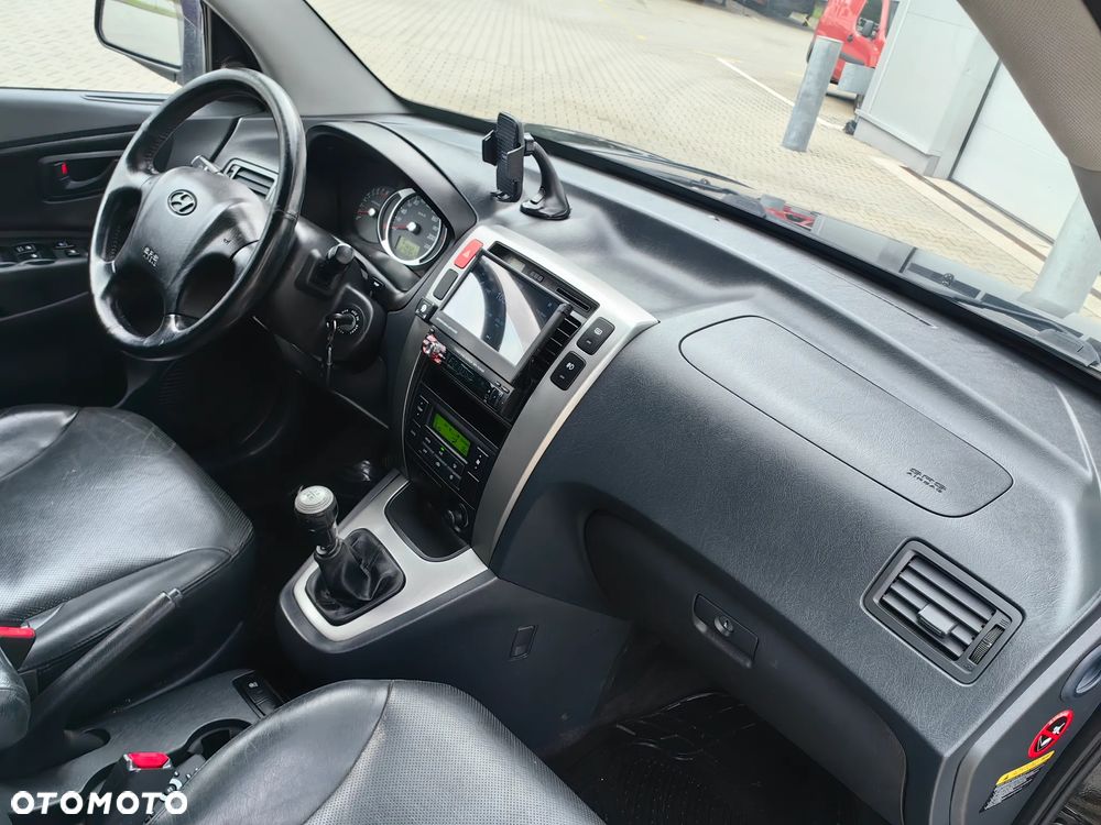 Hyundai Tucson 2.0 Comfort 2WD - 8