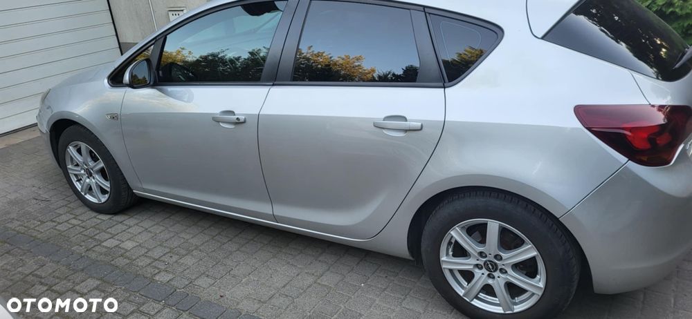 Opel Astra 1.6 Cosmo EasyTronic - 3
