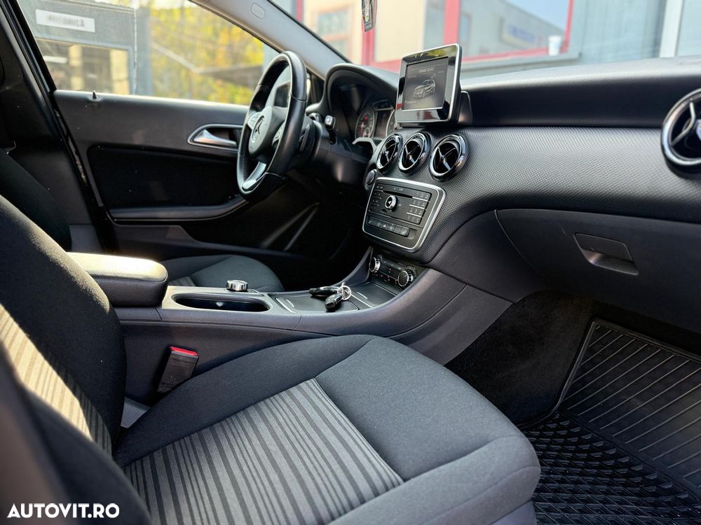 Mercedes-Benz A 160 7G-DCT - 29