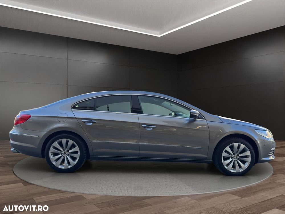 Volkswagen Passat CC - 18