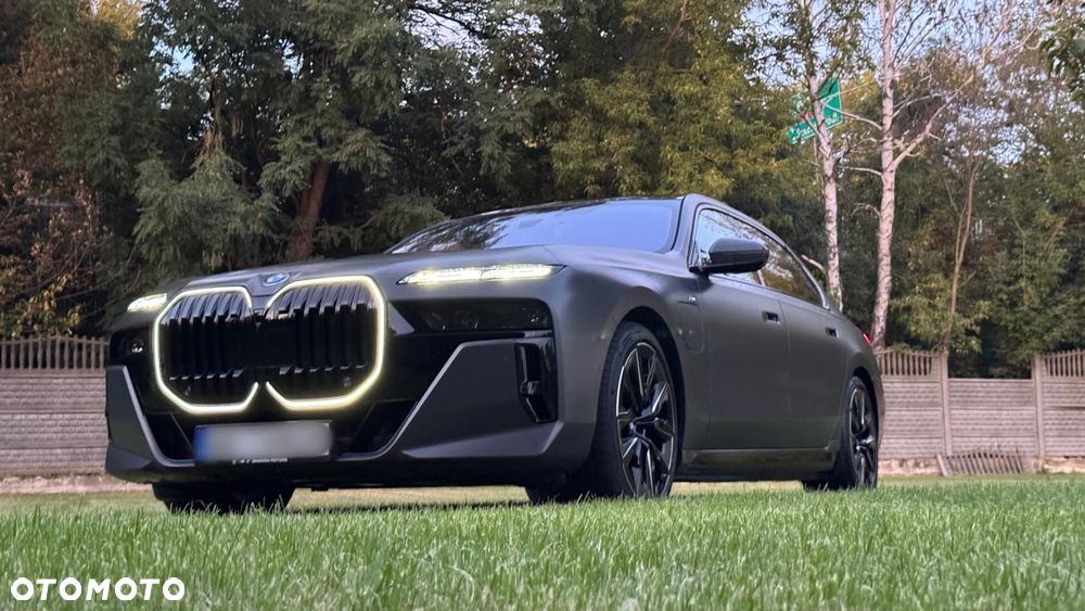 BMW Seria 7 750e PHEV xDrive Individual Edition sport - 2