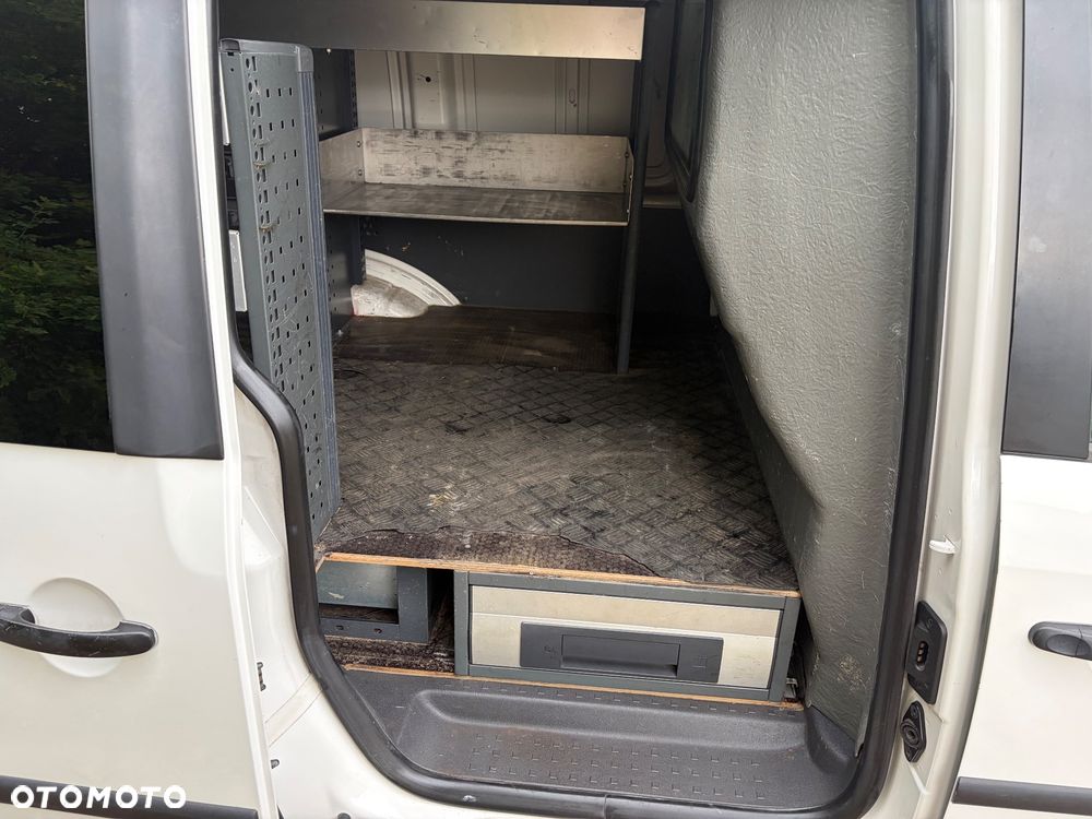 Volkswagen Caddy - 26