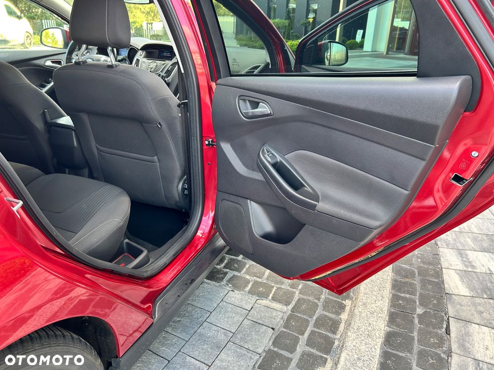 Ford Focus 1.6 EcoBoost Titanium - 21