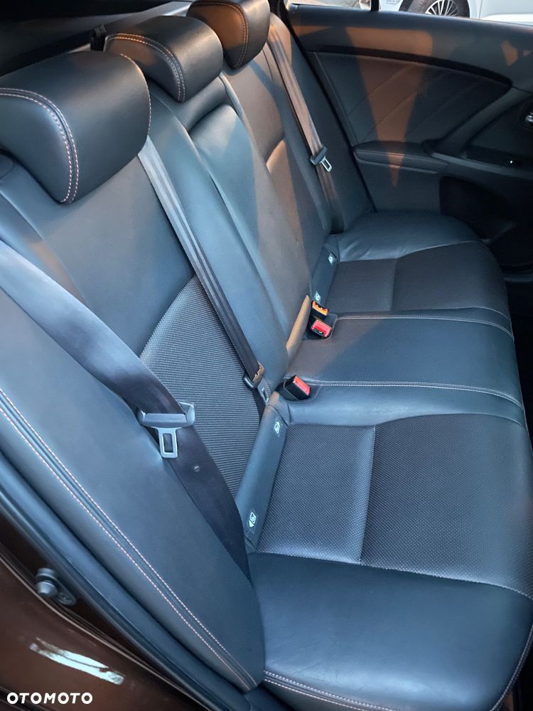 Toyota Avensis 2.0 Premium MS - 9