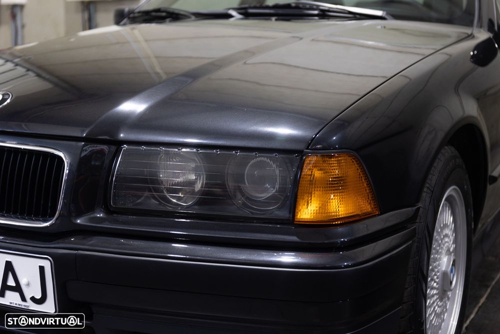 BMW 325 i - 16